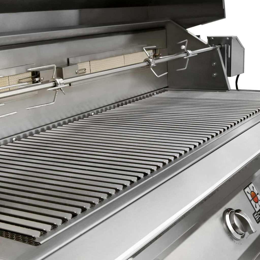 Stainless steel grill interior with heat grates and dual side rotisserie rails