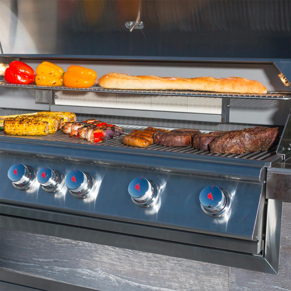 Stainless steel 46-inch grill head with knobs and cooking grates, Bull finishing frame installed