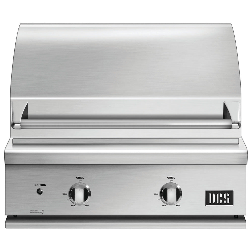 Built-in stainless gas grill with front control knobs and closed lid