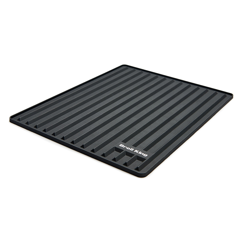 Black silicone side shelf mat with ridged grilling surface and raised edges