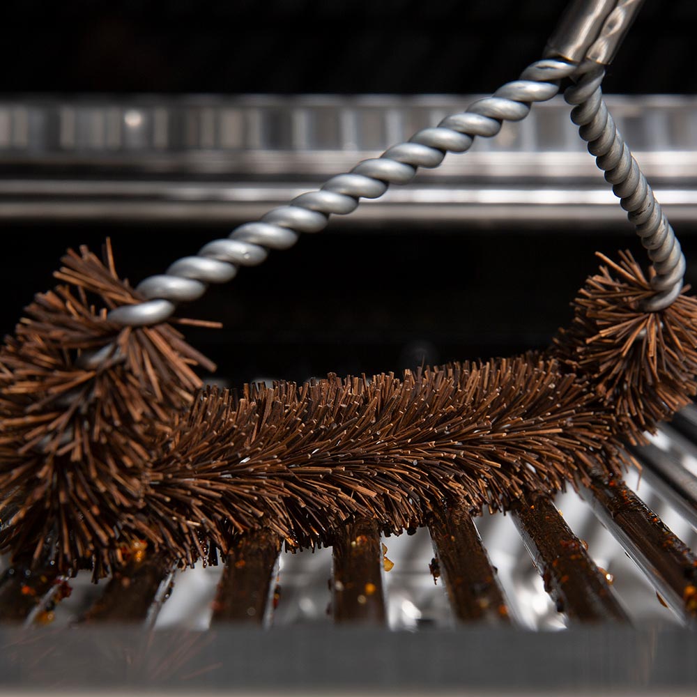 Tri-head grill brush scrubbing grates, brown bristle heads with twisted metal wires