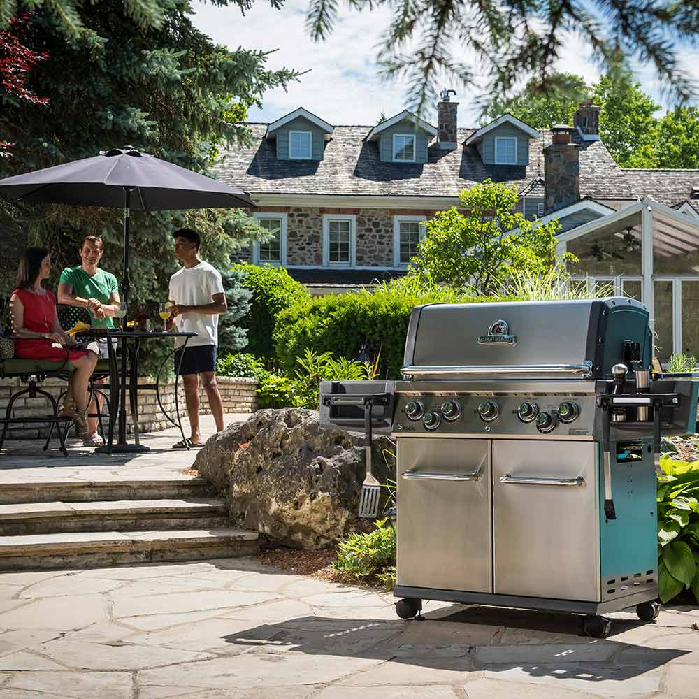 Stainless steel 5-burner gas grill with side shelf and control panel