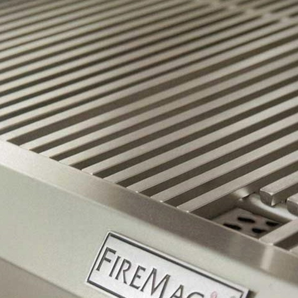 Built-in gas grill stainless cooking grates with heat diffuser bars