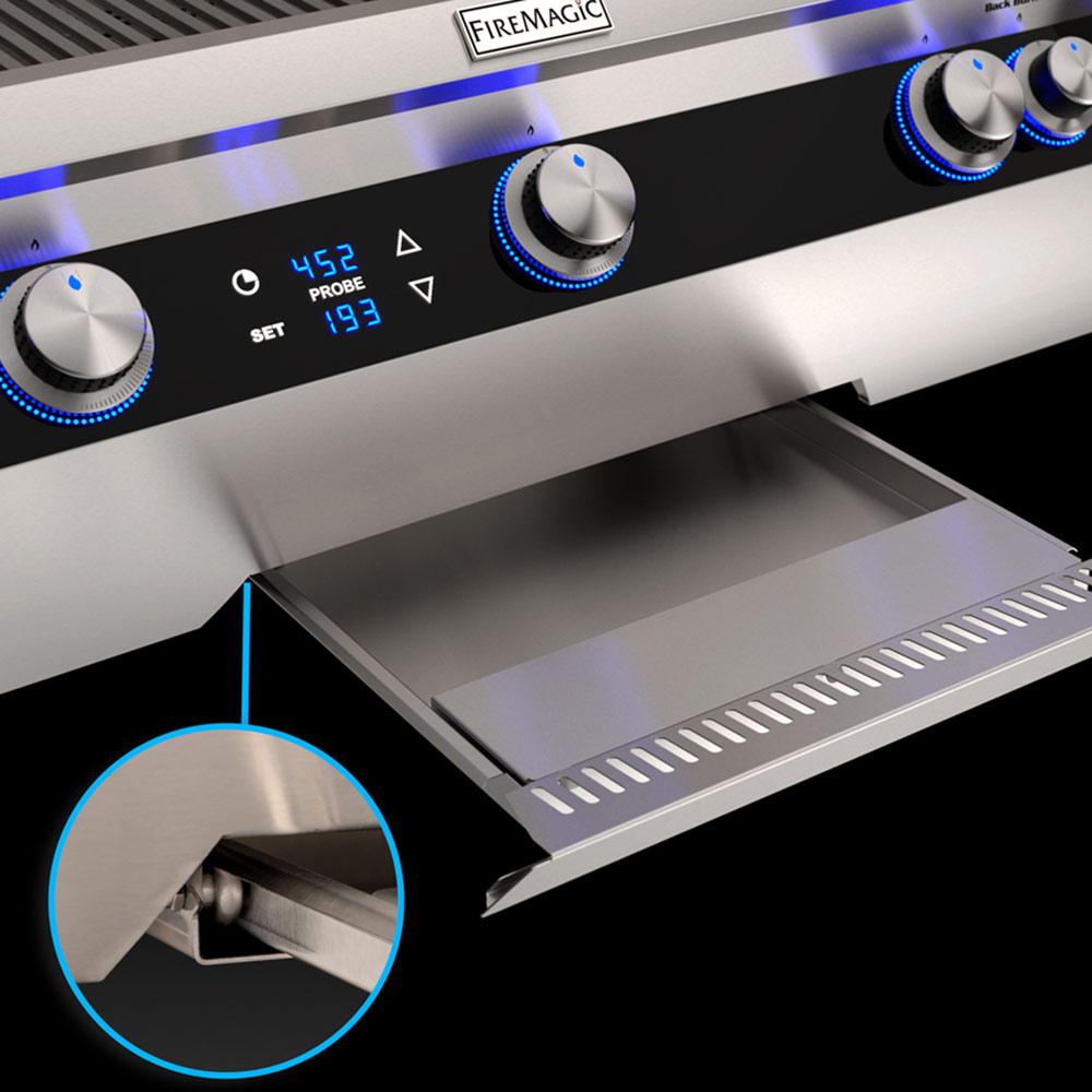 Stainless grill control knobs with blue LED ring and pull-out side drip tray