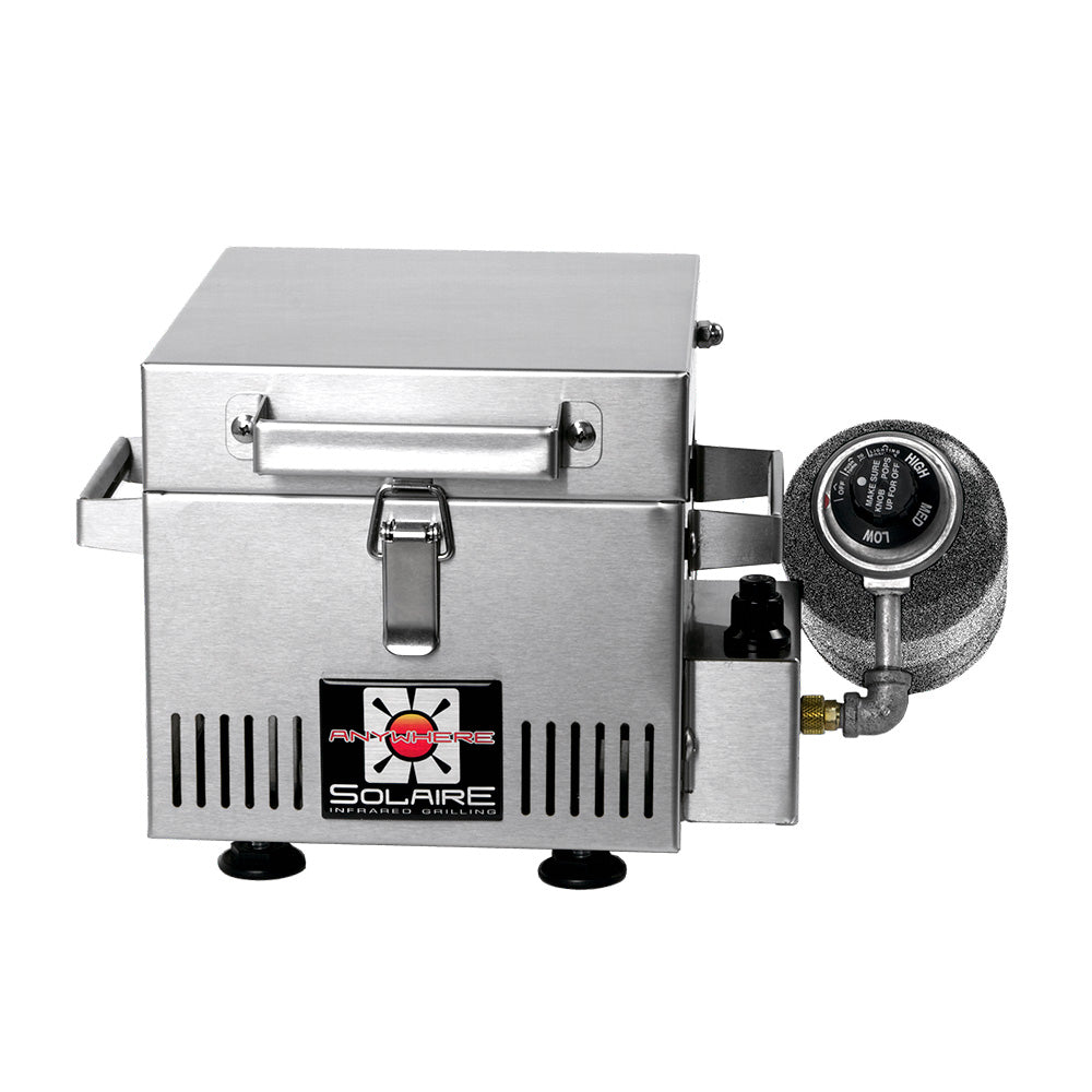Mini infrared grill with closed lid and side gas regulator, stainless steel housing