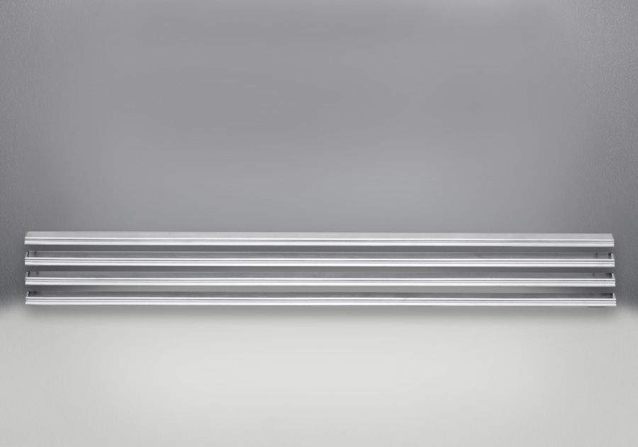 Louvre vent grille with silver horizontal slats