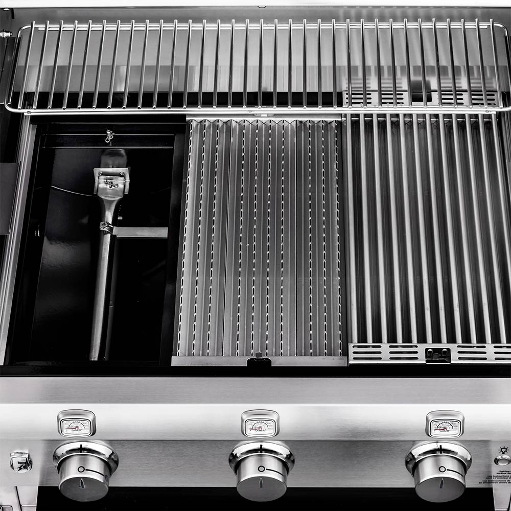 Infrared grill cooking area with metal heat shields and parallel grates