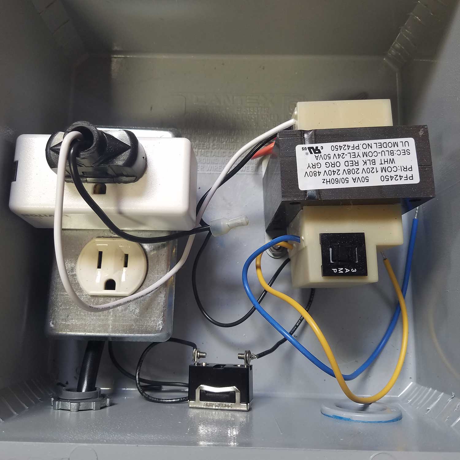 WiFi remote control kit with wiring, plug, and electronic control module