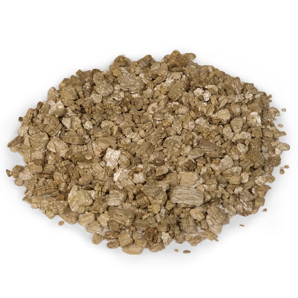 Brown vermiculite granules, loose pieces