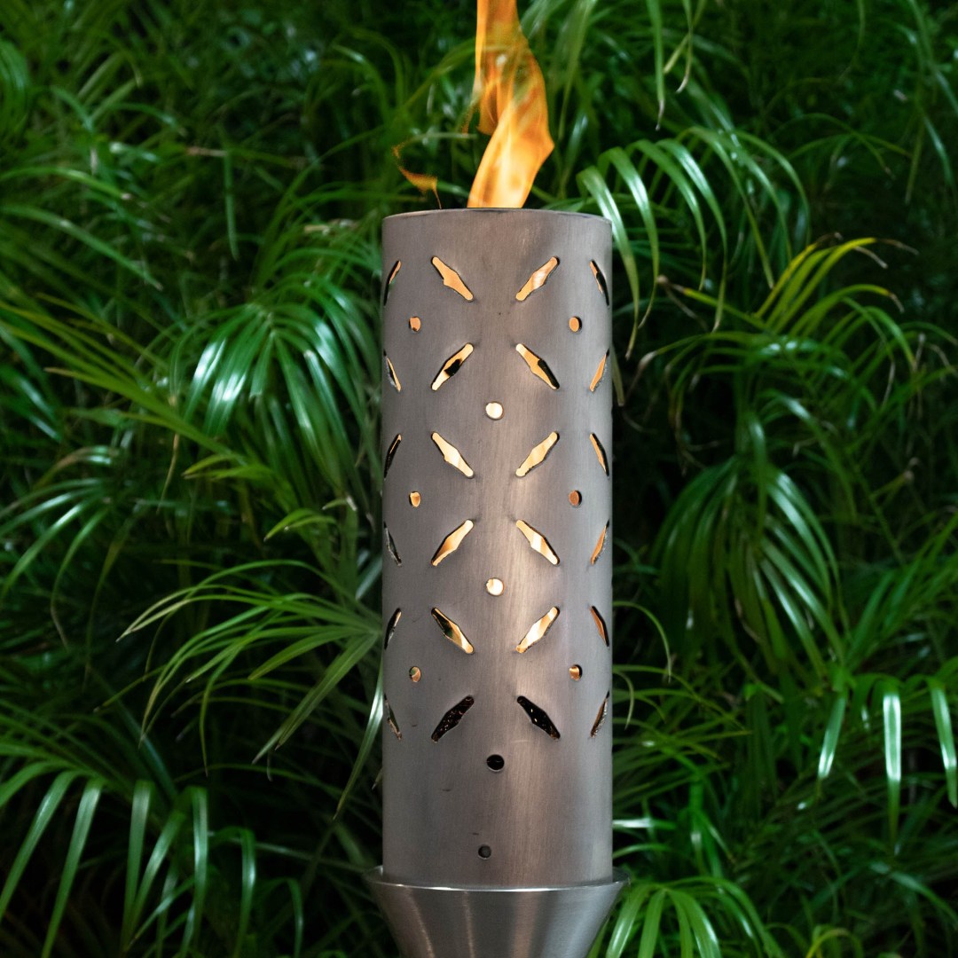 Outdoor flame torch burner with perforated metal cylinder and steady flame